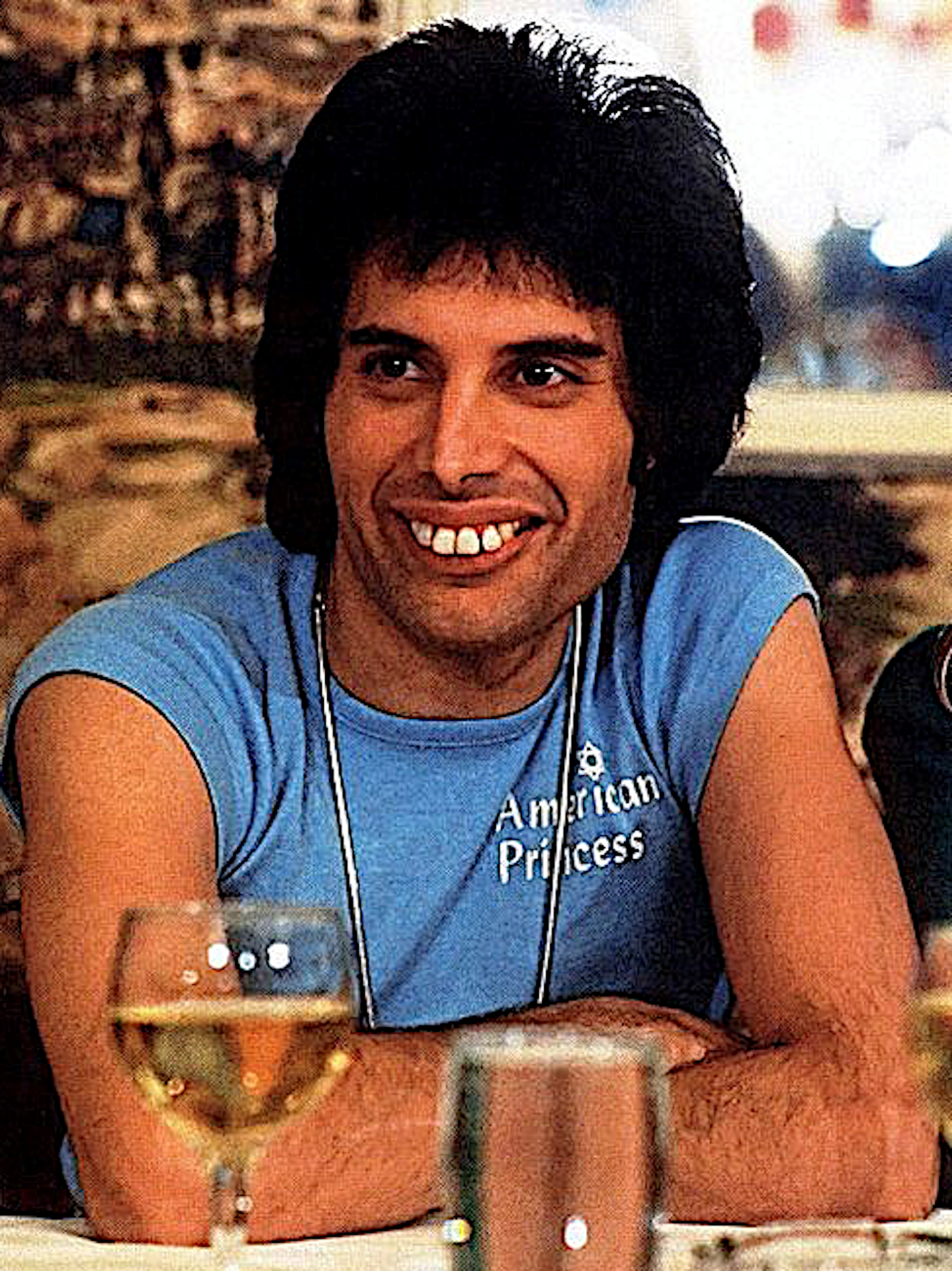 Nel Ricordo Di Freddie Mercury 28 Anni Fa La Sua Scomparsa Vinylane Music